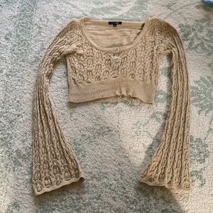 American Threads Long Sleeved Crop